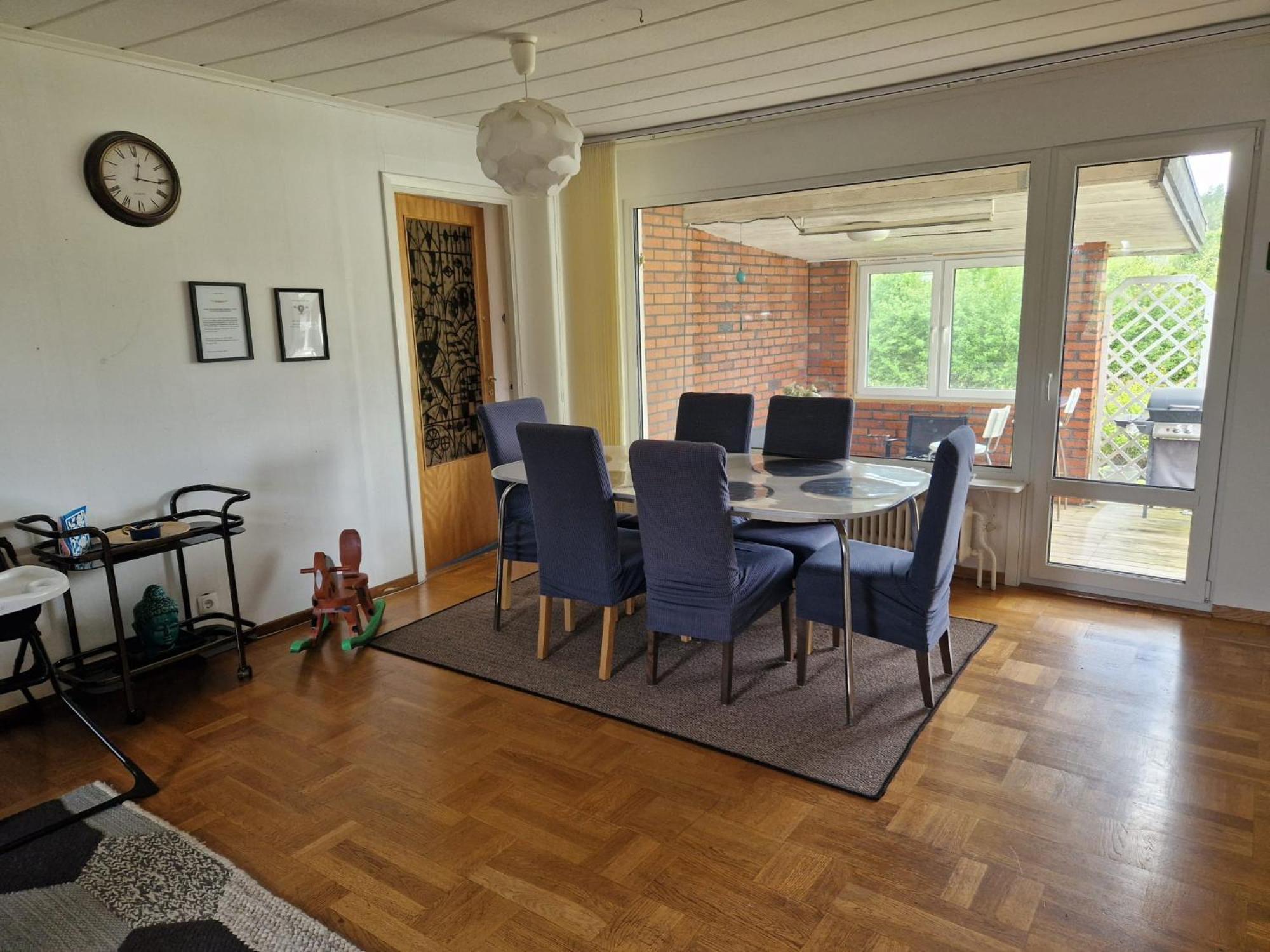 Villa Med Egen Parkering. Moejlighet Att Boka Fran 1 Och Upp Till 5 Personer. 厄勒布鲁 外观 照片