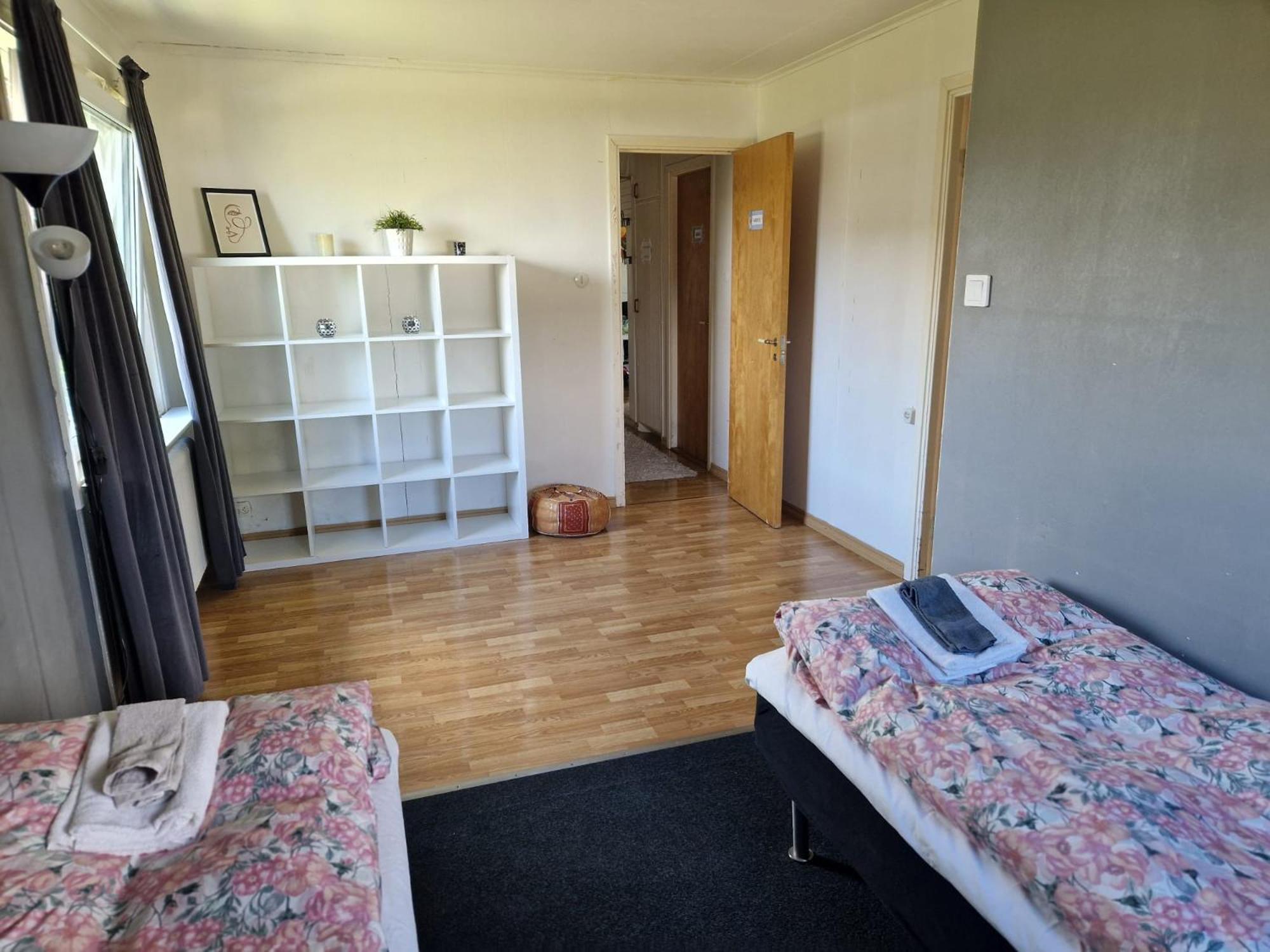 Villa Med Egen Parkering. Moejlighet Att Boka Fran 1 Och Upp Till 5 Personer. 厄勒布鲁 外观 照片