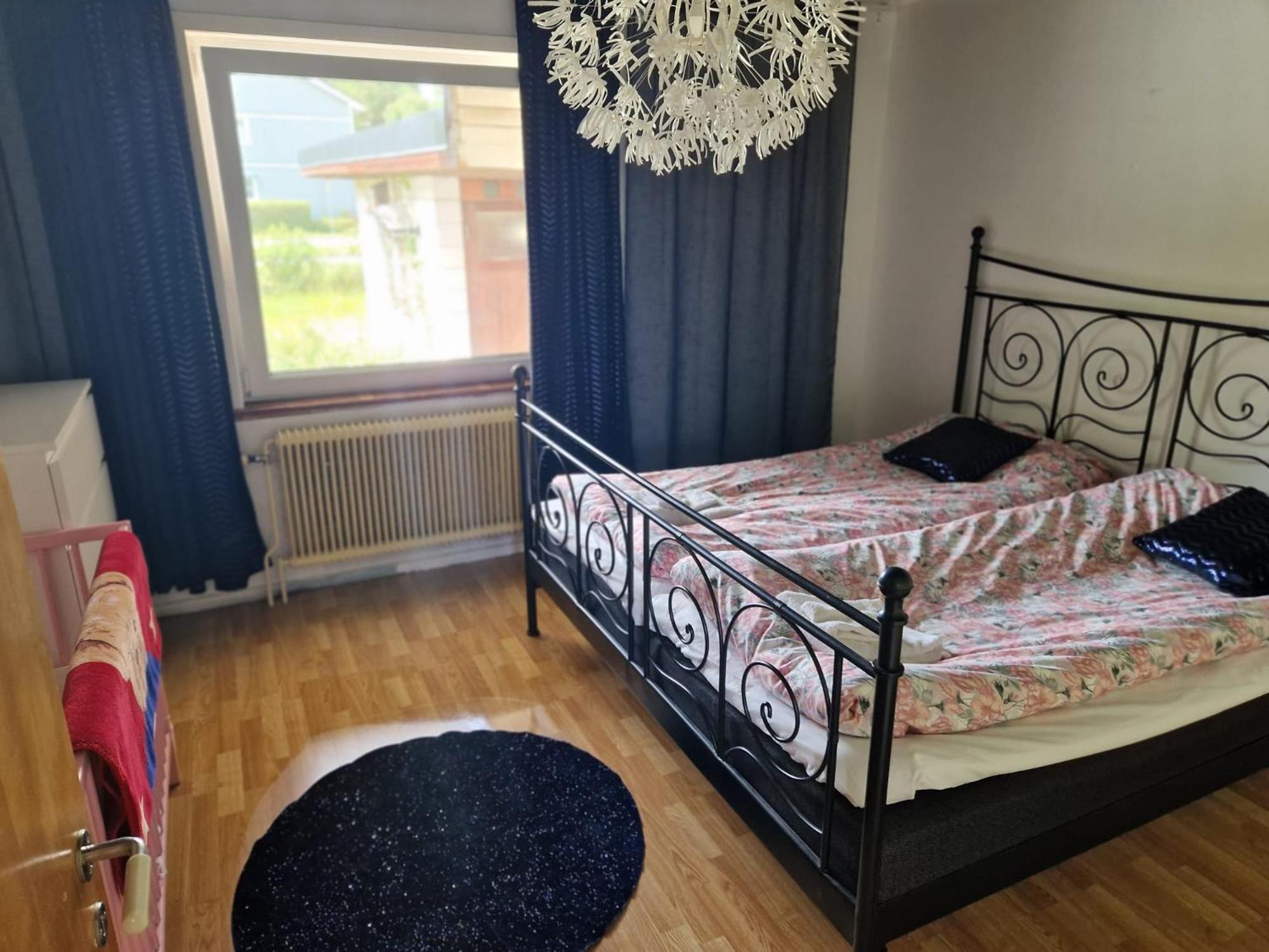 Villa Med Egen Parkering. Moejlighet Att Boka Fran 1 Och Upp Till 5 Personer. 厄勒布鲁 外观 照片