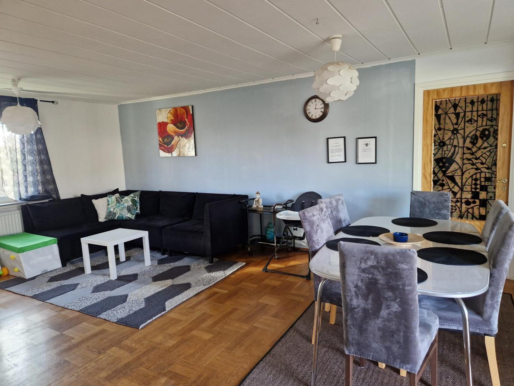 Villa Med Egen Parkering. Moejlighet Att Boka Fran 1 Och Upp Till 5 Personer. 厄勒布鲁 外观 照片